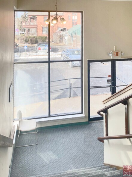 More Photos Of 290-294 Collins St, Hartford Medical For Lease