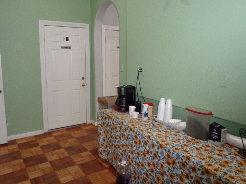 More Photos Of 16911 Pickering Rd, Conroe Warehouse For Sale