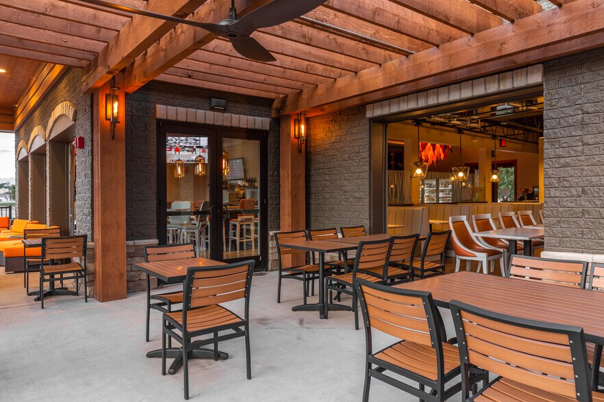 More Photos Of 9290 Kenwood Rd, Blue Ash Restaurant For Sale