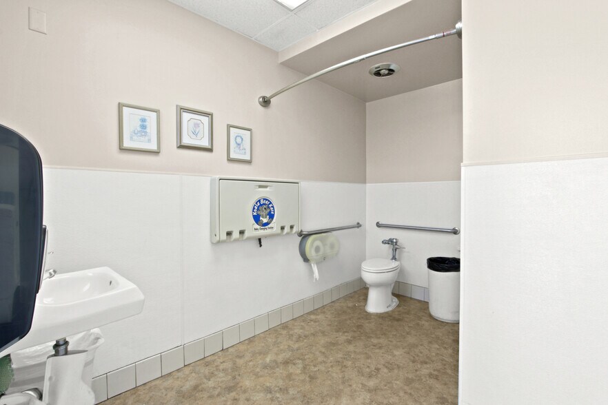 More Photos Of 6575 Crescent Ave, Buena Park Schools For Lease