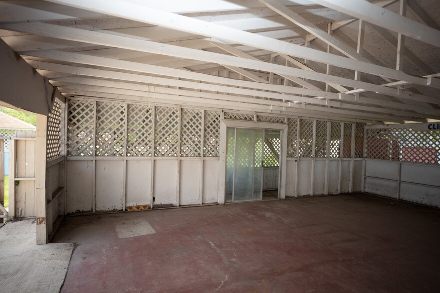 More Photos Of 6628 Crestway Dr, San Antonio Flex For Sale