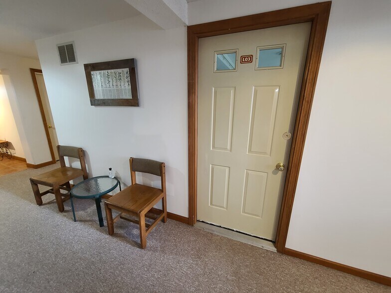 More Photos Of 131 Main St, Hatfield Loft Creative Space For Lease