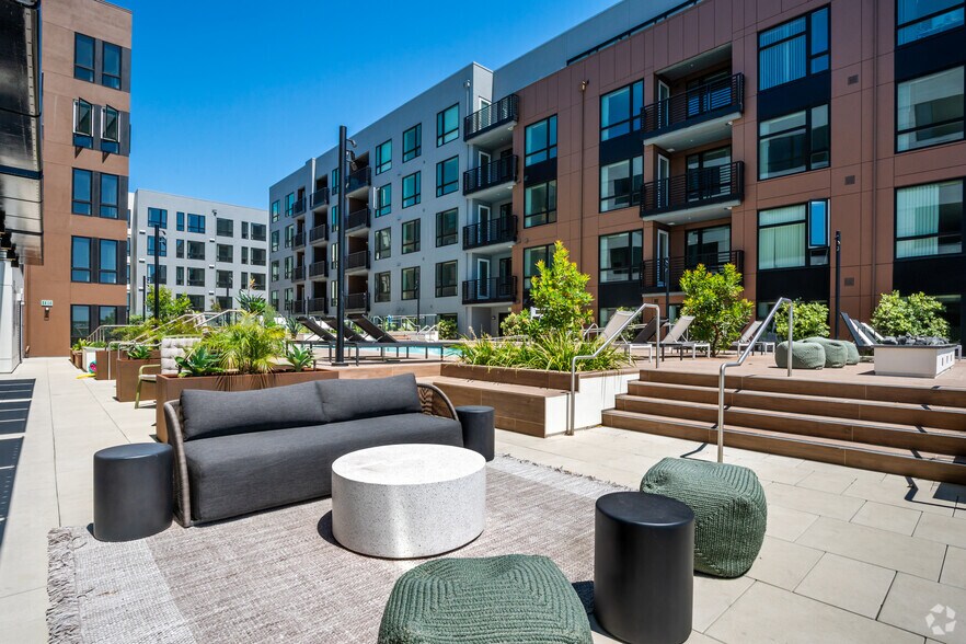 More Photos Of 219 9th Ave, Oakland Apartments For Lease