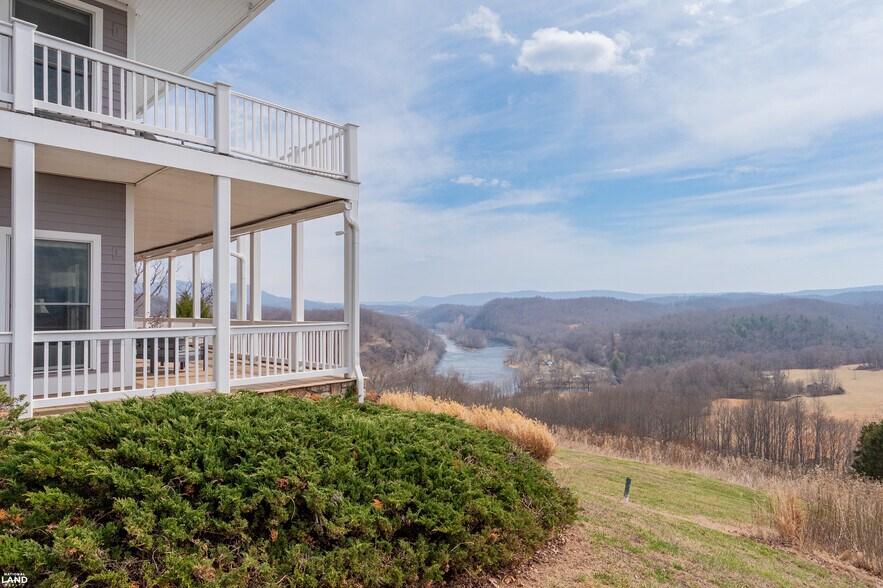 More Photos Of 125 River Ridge Dr, Pearisburg Hospitality For Sale