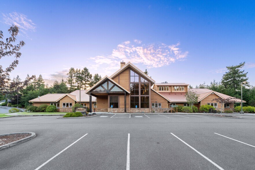More Photos Of 1963 Thompson Rd, Coos Bay Hospital For Lease
