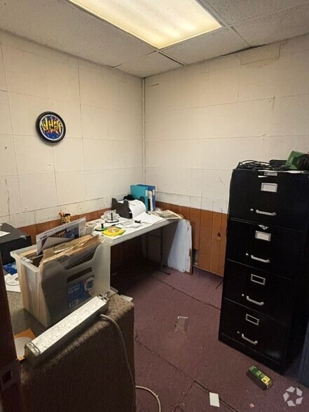 More Photos Of 150 S Mesa Dr, Hopewell Office For Sale