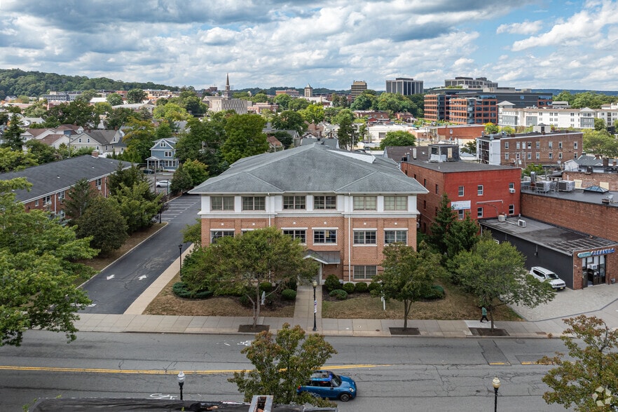 More Photos Of 62 Elm St, Morristown Office For Lease