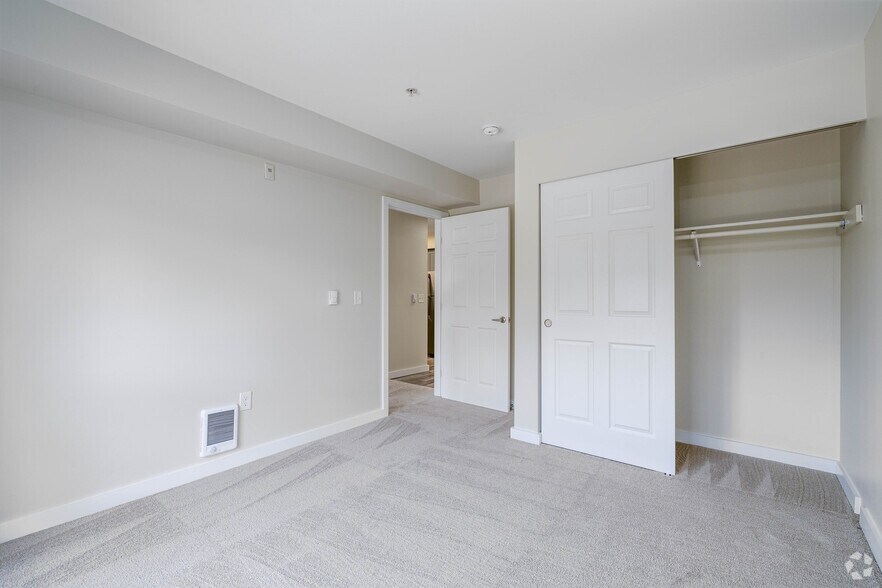 More Photos Of 123 NE 112th Ave, Bellevue Apartments For Lease