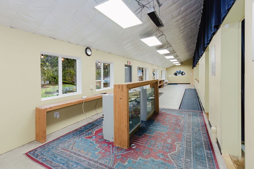 More Photos Of 4560 SE Mile Hill Dr, Port Orchard Freestanding For Sale