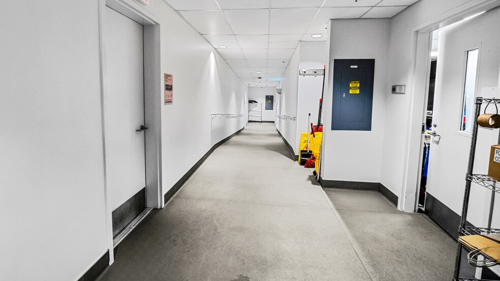 More Photos Of 456 Elm Ave, Long Beach Restaurant For Lease