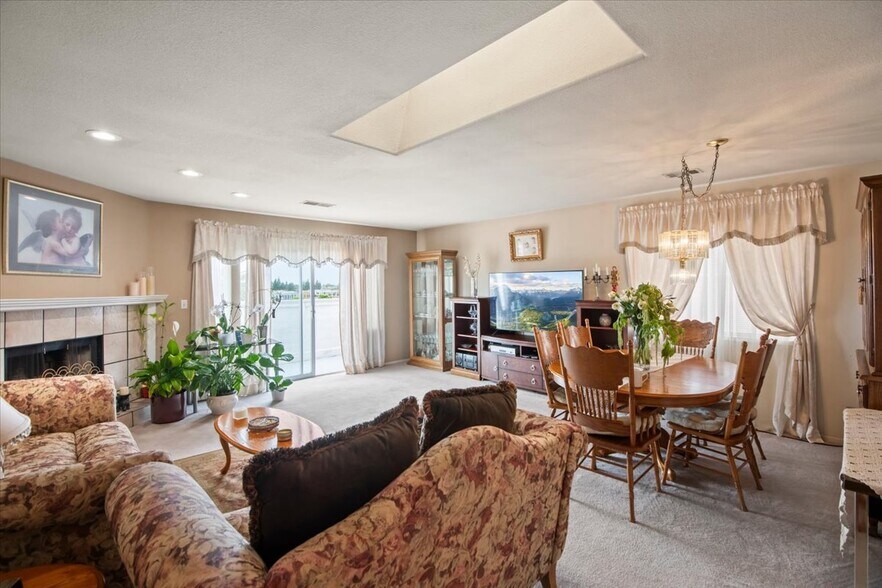 More Photos Of 25583 Spring Dr, Hayward Multifamily For Sale