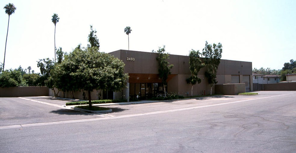 More Photos Of 3493 Durahart St, Riverside Warehouse For Lease