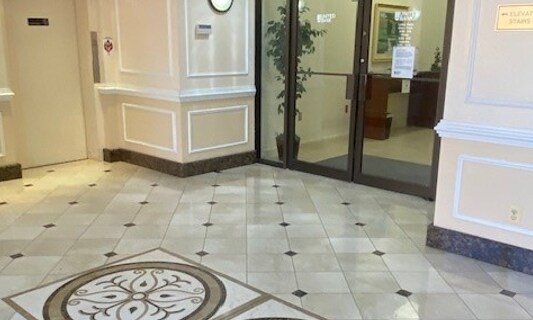 More Photos Of 374 Maple Ave E, Vienna Office For Lease