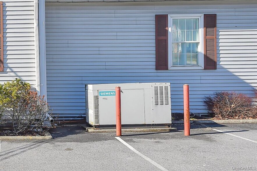 More Photos Of 868-870 Main St, Hopewell Junction Supermarket For Sale