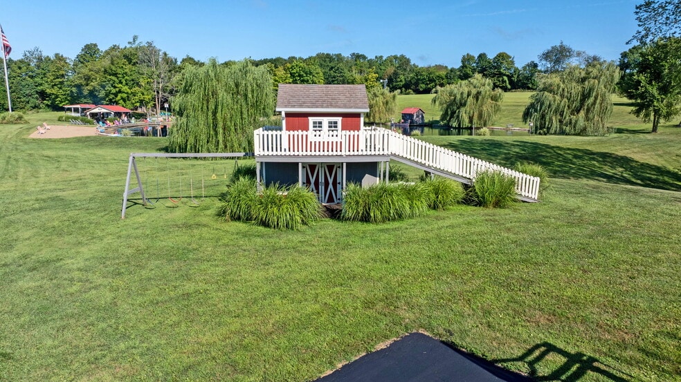 More Photos Of 5643 Yankee St, Fredericktown Specialty For Sale