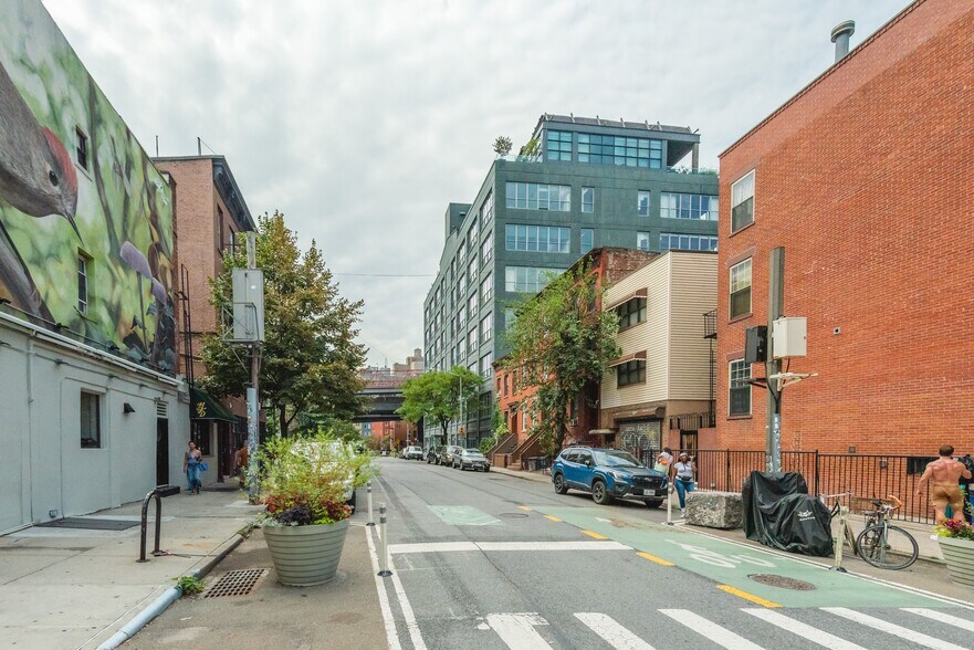 More Photos Of 328 Berry St, Brooklyn Apartments For Sale