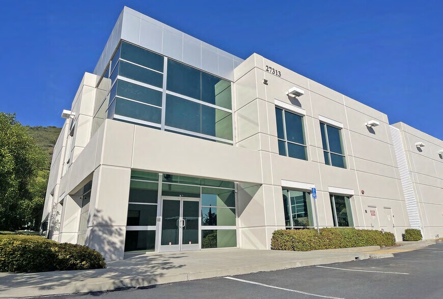 More Photos Of 27313 Via Industria, Temecula Light Distribution For Lease