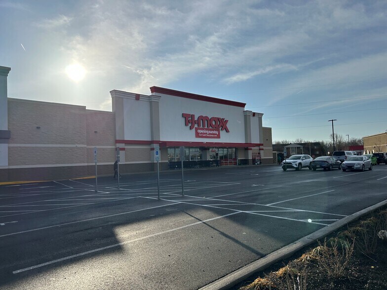 More Photos Of 4415 Leavitt Rd, Lorain Freestanding For Lease