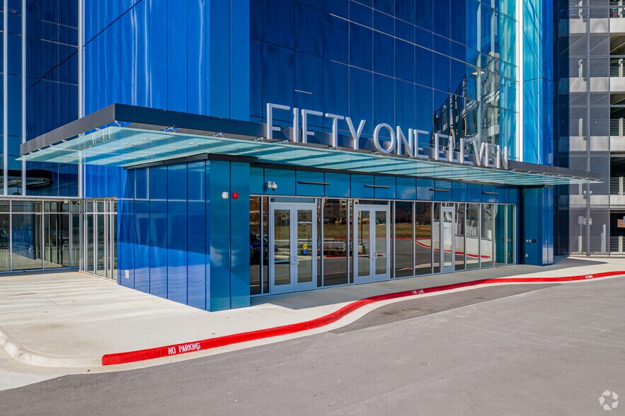 More Photos Of 5111-5115 W JB Hunt Dr, Rogers Unknown For Lease