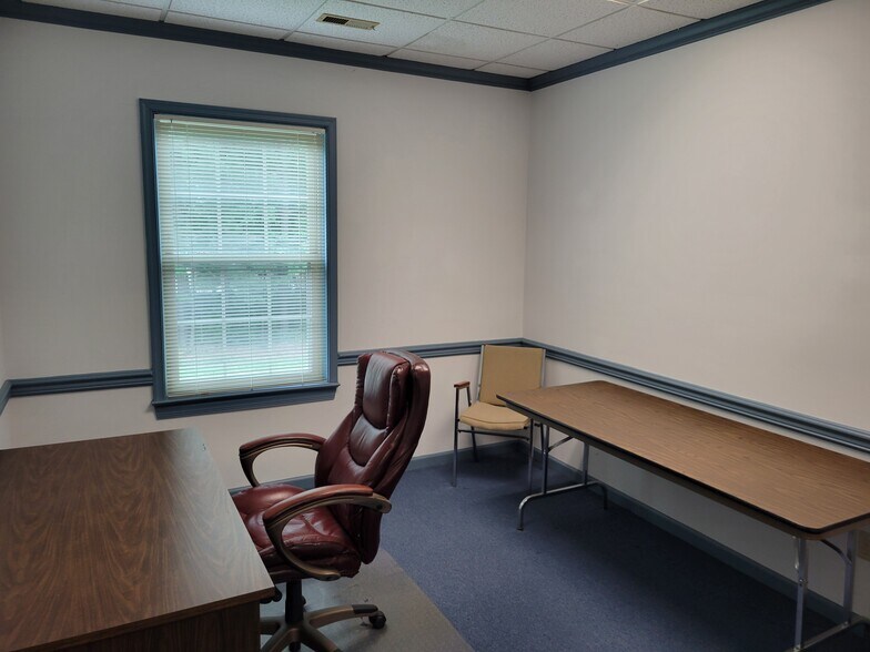 More Photos Of 780 Pilot House Dr, Newport News Office For Sale
