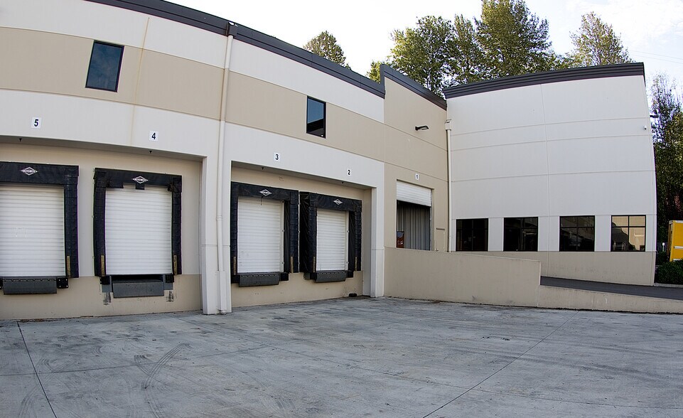 More Photos Of 915 S 96th St, Seattle Unknown For Lease