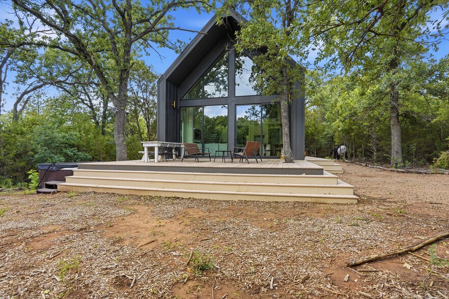 More Photos Of 6725 Rollins Rd, Granbury Specialty For Sale