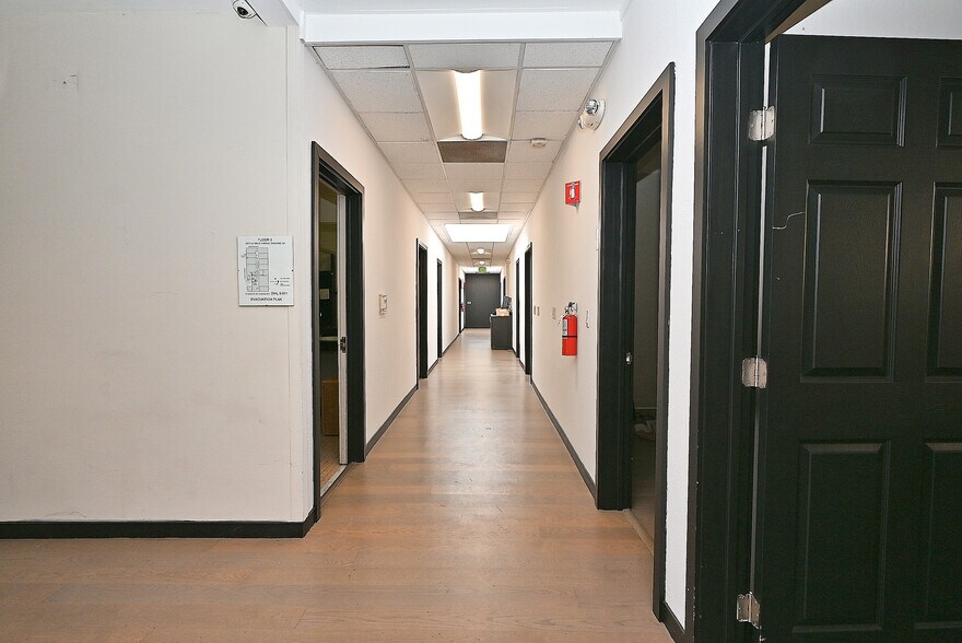 More Photos Of 6211 La Salle Ave, Oakland Storefront Retail Office For Lease