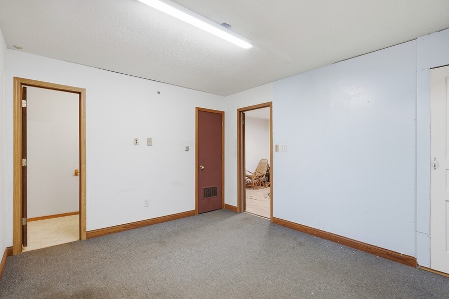 More Photos Of 300 Main St N, Hazleton Freestanding For Sale