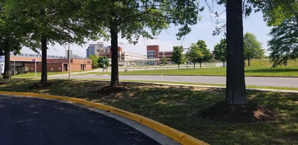 More Photos Of 9301 Largo Dr W, Upper Marlboro Warehouse For Lease