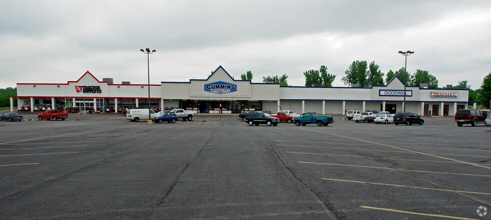 More Photos Of 8016-8028 E 171 St, Belton General Retail For Lease