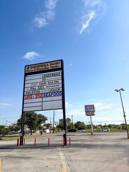 More Photos Of 10910-10998 Fuqua St, Houston Unknown For Lease