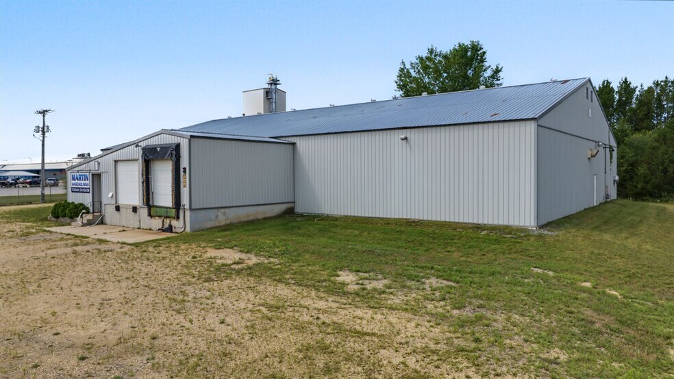 More Photos Of 211 Toro Rd, Tomah Warehouse For Lease