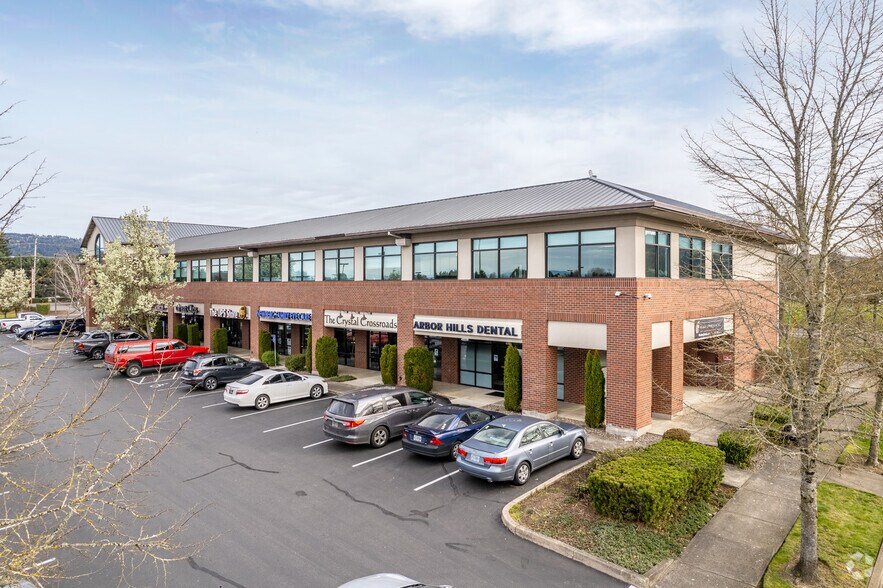 More Photos Of 901 N Brutscher St, Newberg Loft Creative Space For Lease