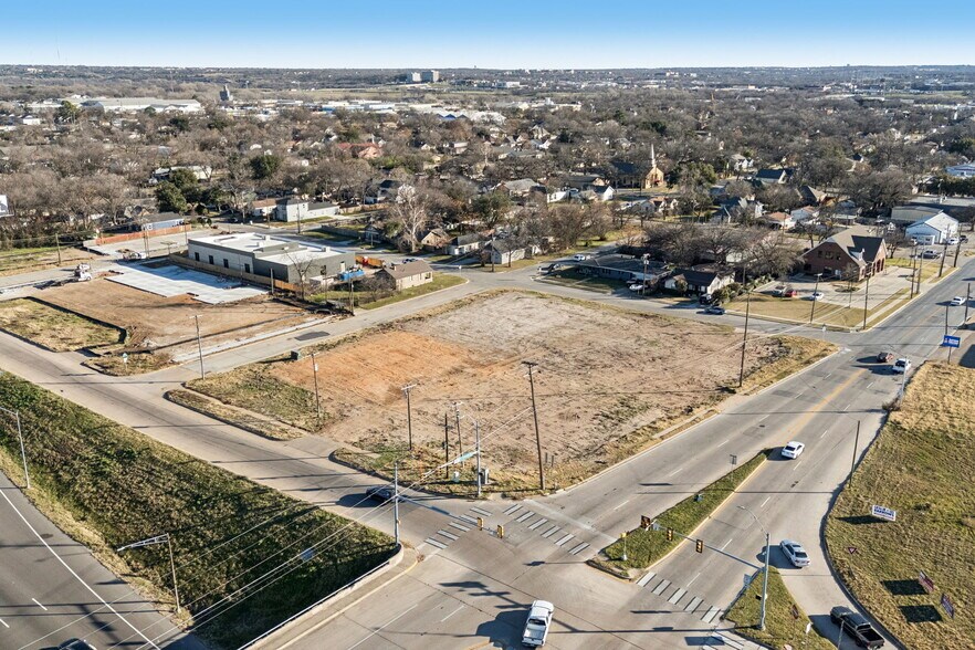 More Photos Of 2620 Airport fwy, Fort Worth Land For Sale