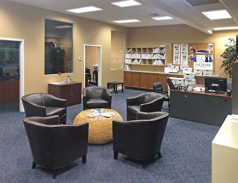 More Photos Of 6101 N Gazebo Park Pl, Jacksonville Office For Lease