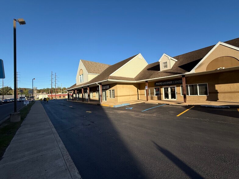 Primary Photo Of 340 Railroad St, Danville Flex For Lease