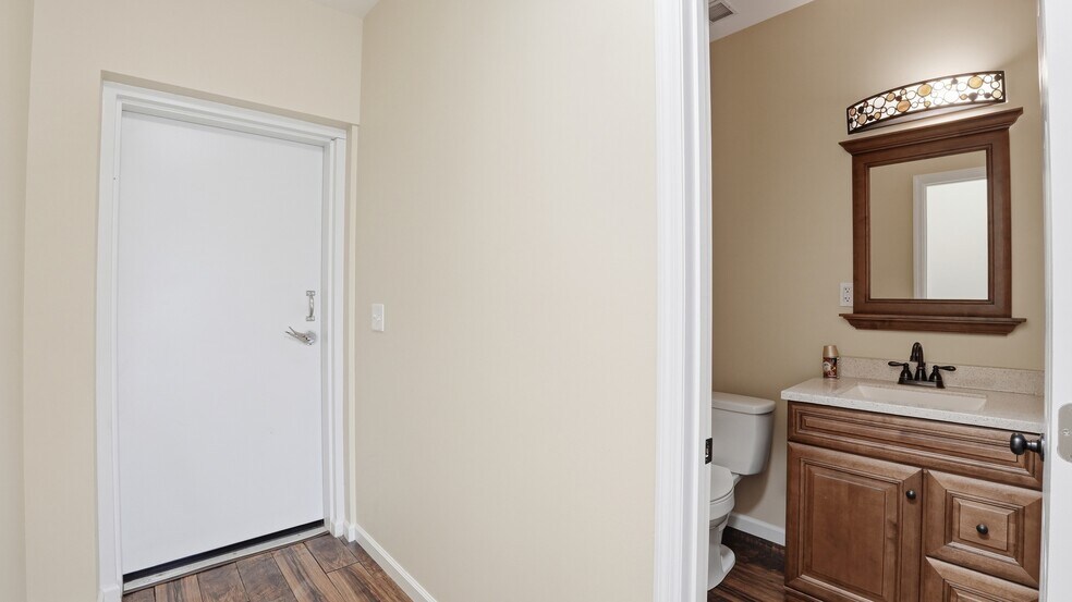 More Photos Of 1087 Aedc Rd, Winchester Industrial For Lease