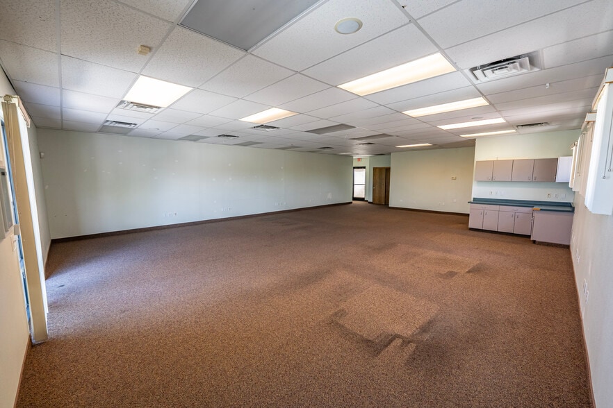 More Photos Of 3651 Highway 95, Bullhead City Bank For Lease