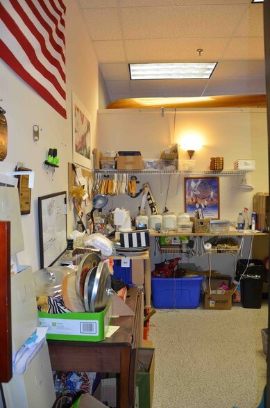 More Photos Of 112 Main St, Putnam Storefront Retail Office For Lease