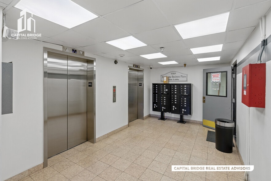 More Photos Of 13650 Hawthorne Blvd, Hawthorne Medical For Lease