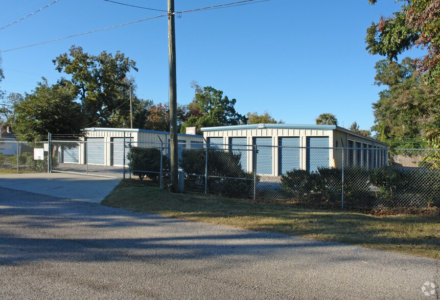 More Photos Of 1304 N T St, Pensacola Self Storage For Sale