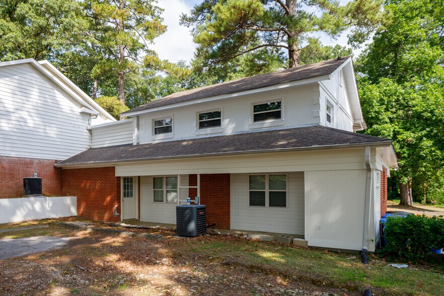 More Photos Of 100-102 Twin Acres Dr, Fayetteville Apartments For Sale