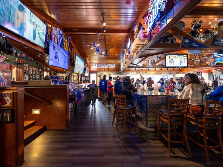 More Photos Of 4300 Abbott Rd, Orchard Park Restaurant For Sale