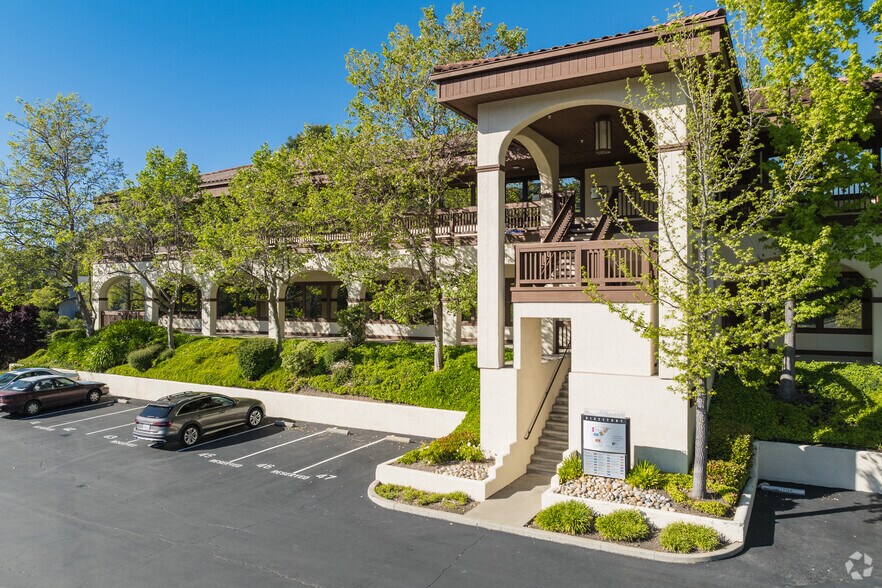 More Photos Of 4 Orinda Way, Orinda Coworking Space