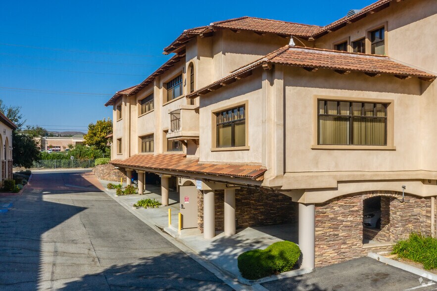 More Photos Of 28348 Roadside Dr, Agoura Hills Office For Lease