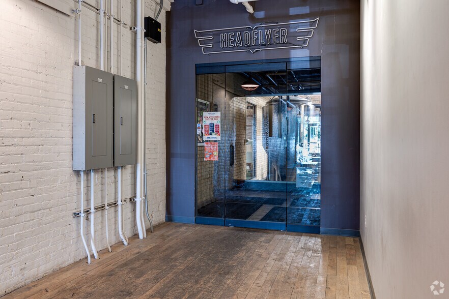 More Photos Of 861 E Hennepin Ave, Minneapolis Manufacturing For Lease