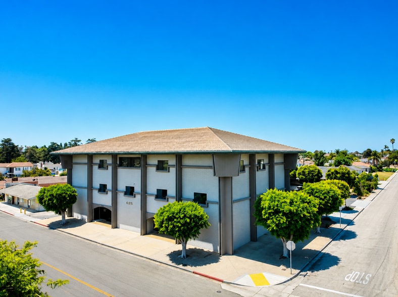Primary Photo Of 625 N A St, Oxnard Office For Sale