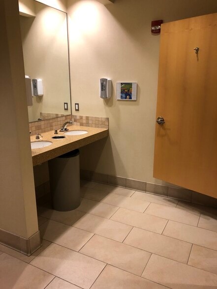 More Photos Of 113-123 S Monroe St, Tallahassee Office For Lease