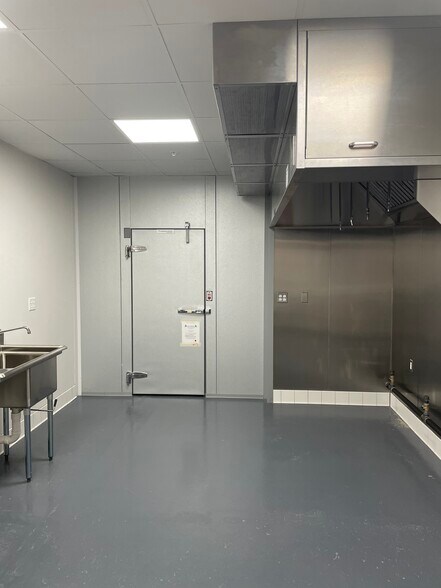 More Photos Of 1516 Military Rd, Buffalo Restaurant For Sale