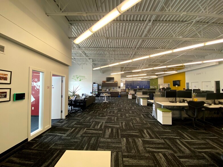 More Photos Of 5960 S 57th St, Lincoln Office For Lease
